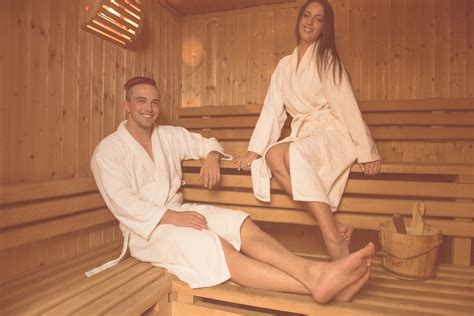 638 results for couples in sauna in videos